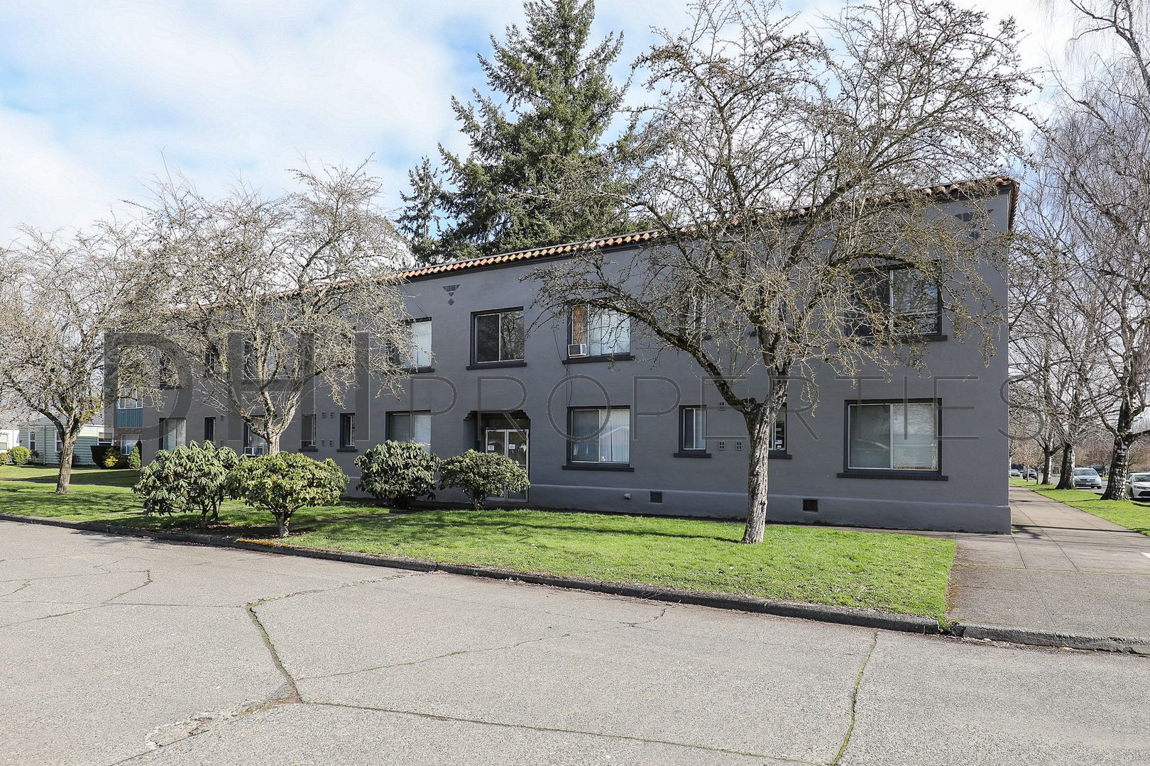 Longview Apartment: 1406 10th Avenue