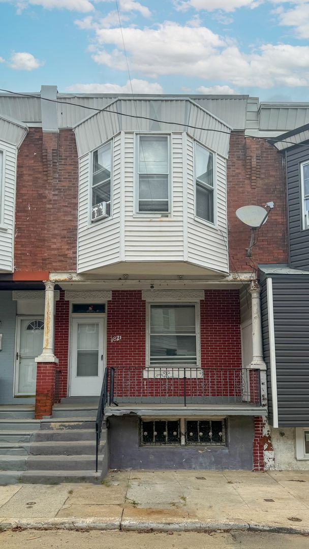 Philadelphia House: 1821 S Alden St