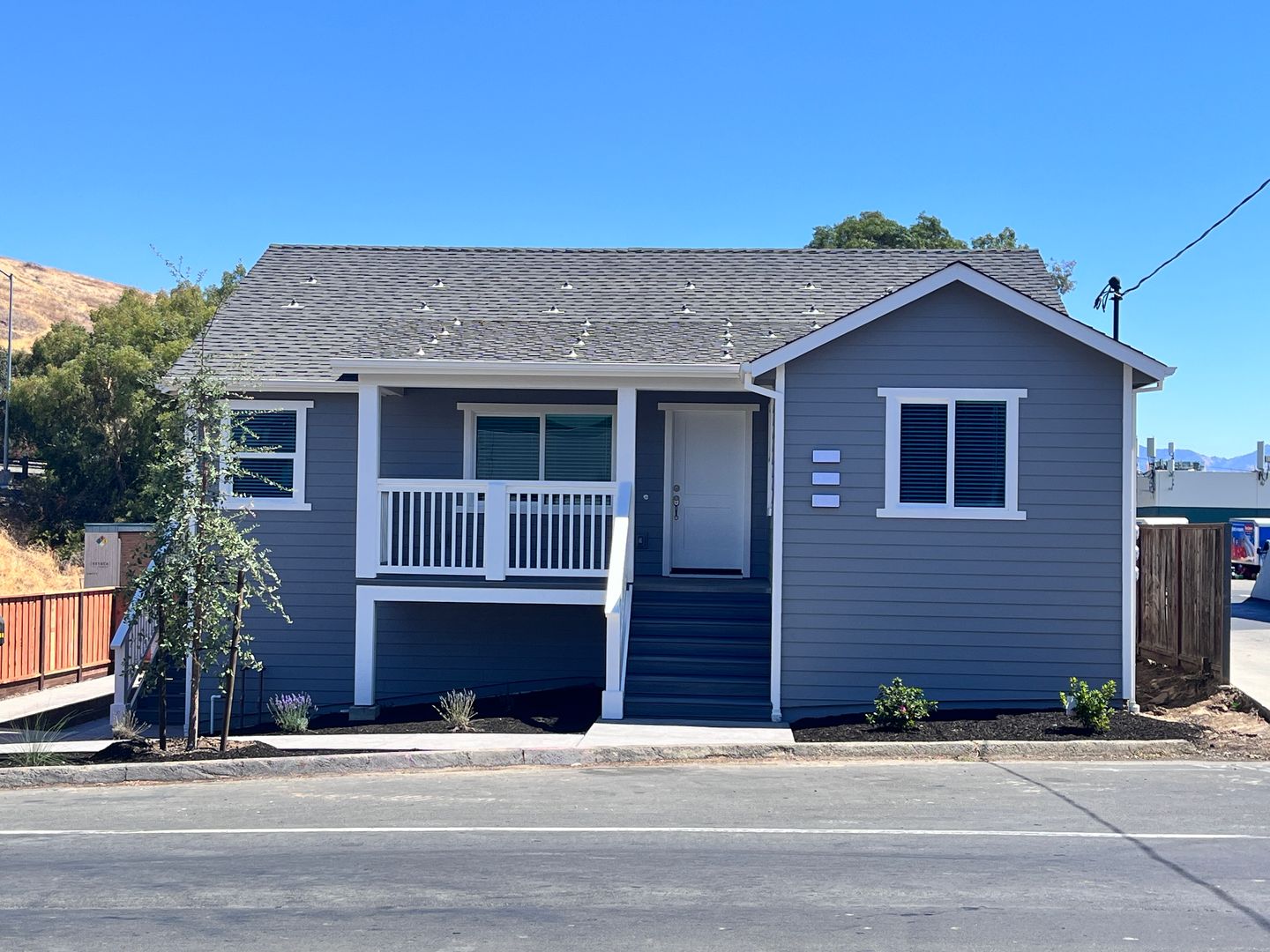 Martinez House: 281 Arthur Rd A