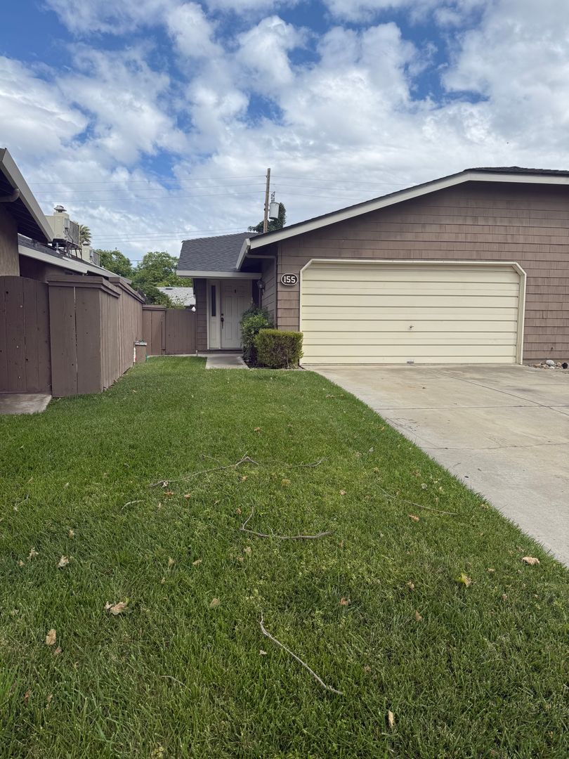 Tracy House: 155 FINALE WAY