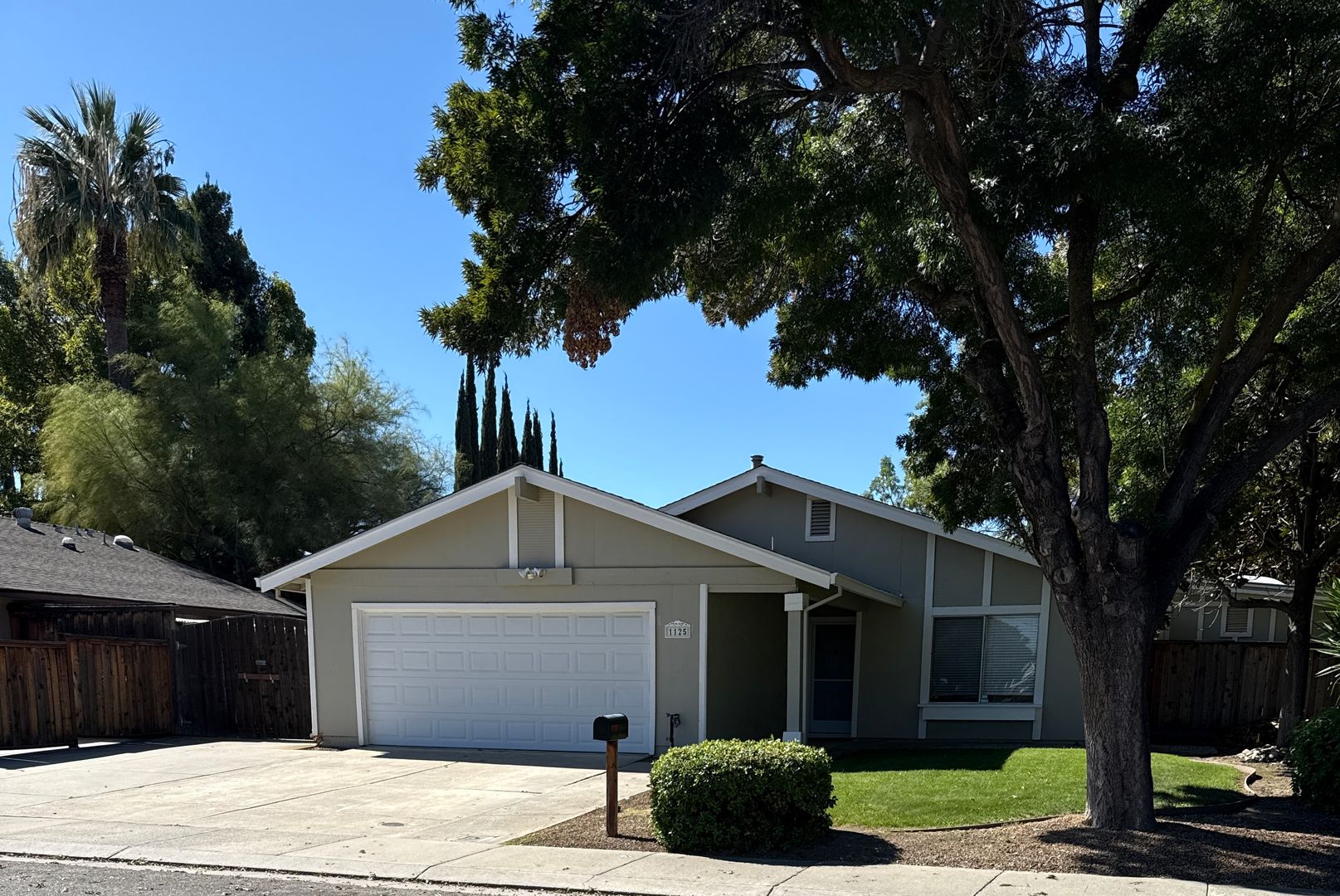 Tracy House: 1125 Joranollo