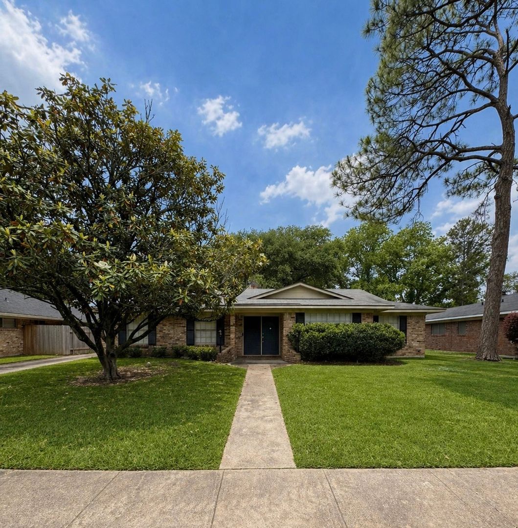 Shreveport House: 7344 Capistrano Dr