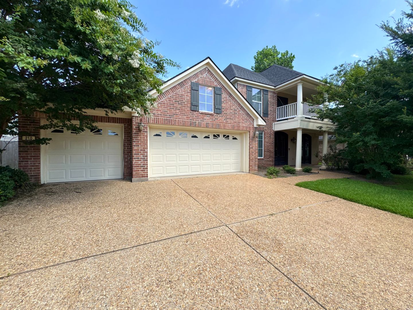 Shreveport House: 210 Captain HM Shreve Blvd