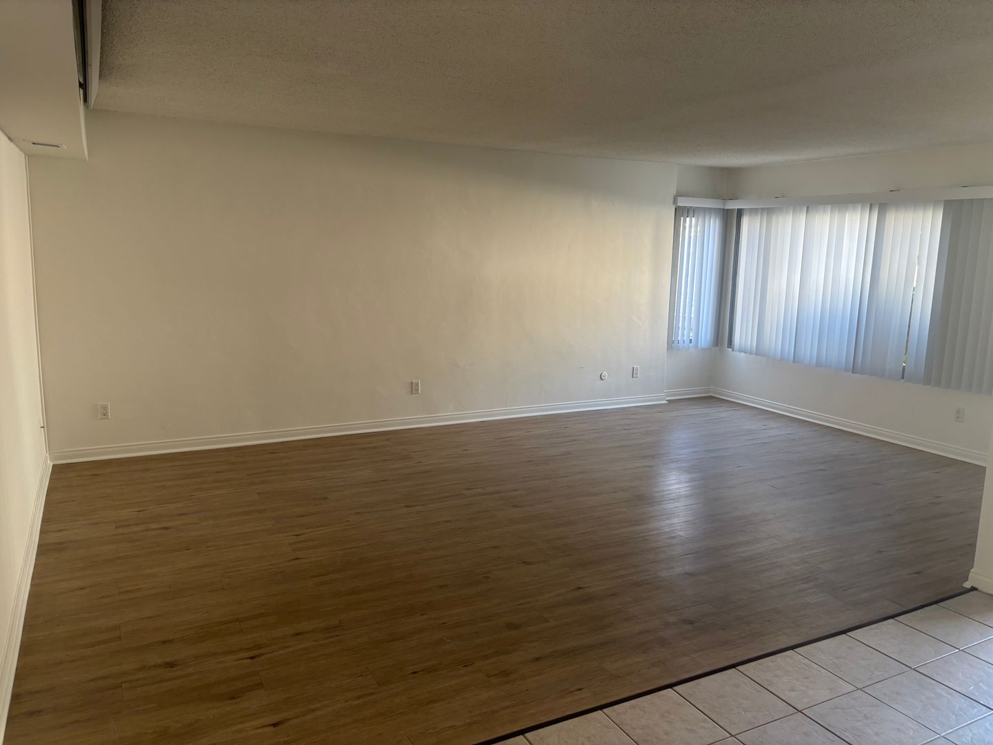 San Diego Apartment: 3748 Curtis St.