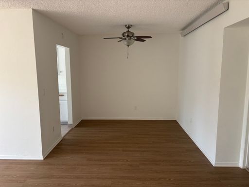 Large Spacious 2 bed 2 bath unit 1200 sq ft, located near liberty station, minutes to downtown san diego, sunny sun sets all year round. – photo 1