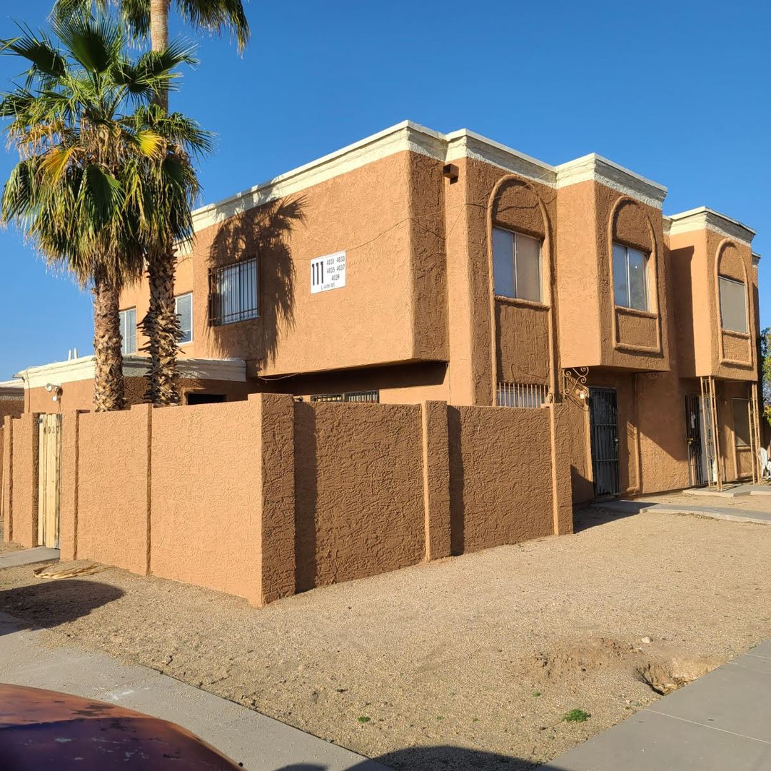 Phoenix Townhome: Multiple