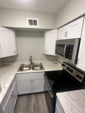 2 bedroom/2 bath renovated limited units for $1,097.00 (limited units), plus 1 month free rent special. – photo 1