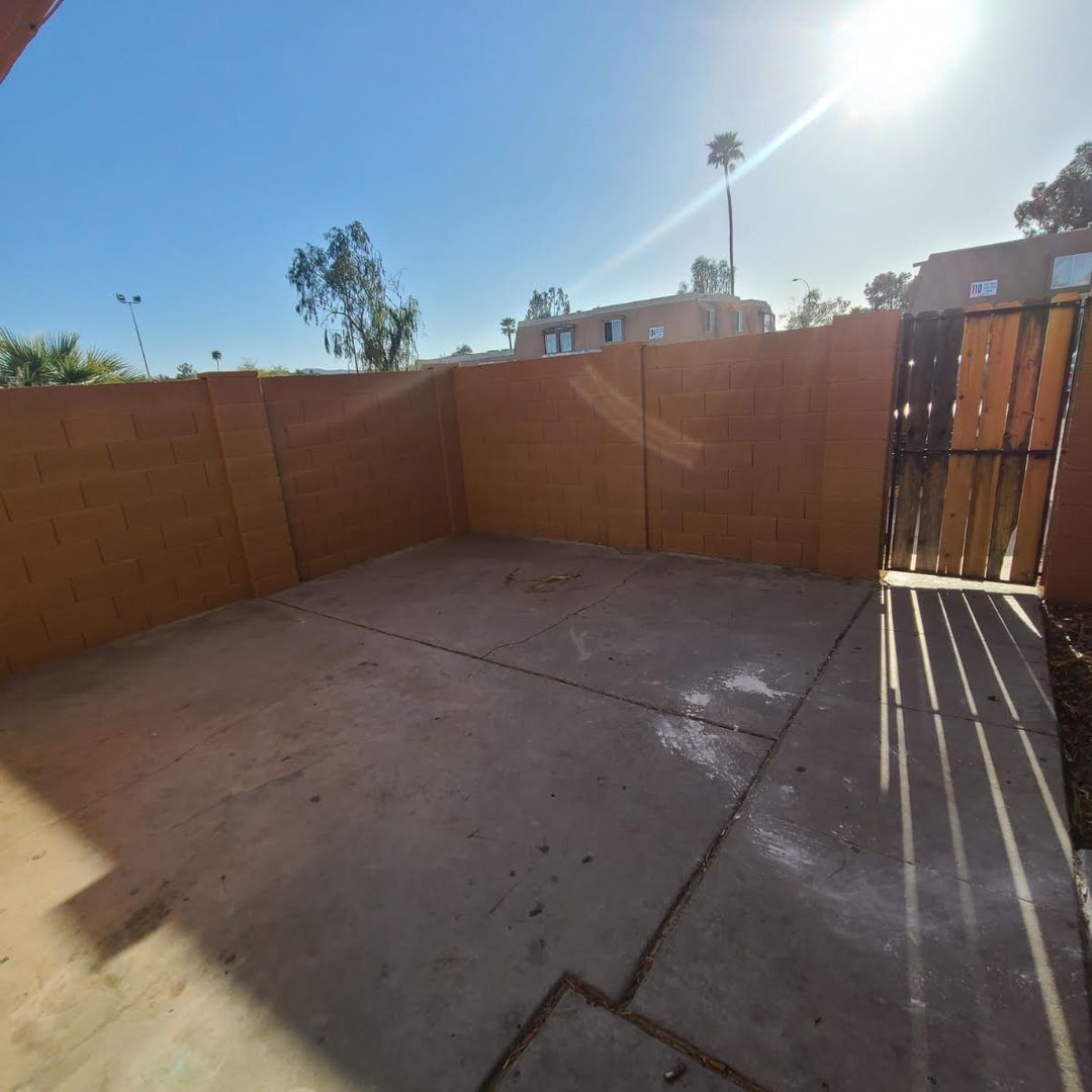 Phoenix Townhome: Multiple