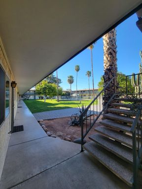 Renovated 2 bedroom with washer/dryer $1,197.00 (limited units) rent, plus 1 month free rent special – photo 1
