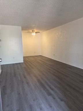 1 bedroom in Phoenix $799.00 (limited units) plus 1 month free rent special! – photo 1