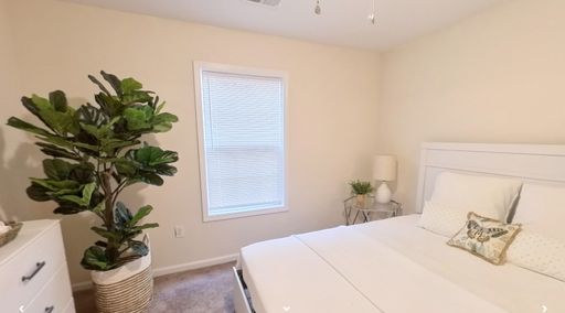 Patriots Hollow Apartments | 1 Bed / 1 Bath | In-Unit Washer & Dryer