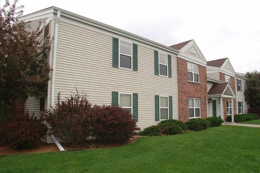 Two Bedroom Upper-Pet Friendly