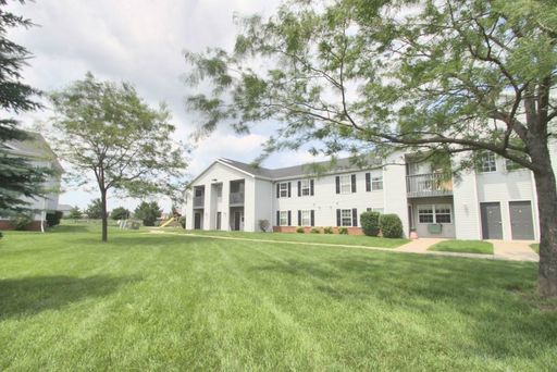 Three Bedroom Upper-Private Entrance – photo 1