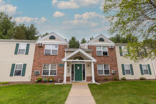 Two Bedroom Lower-Pet Friendly