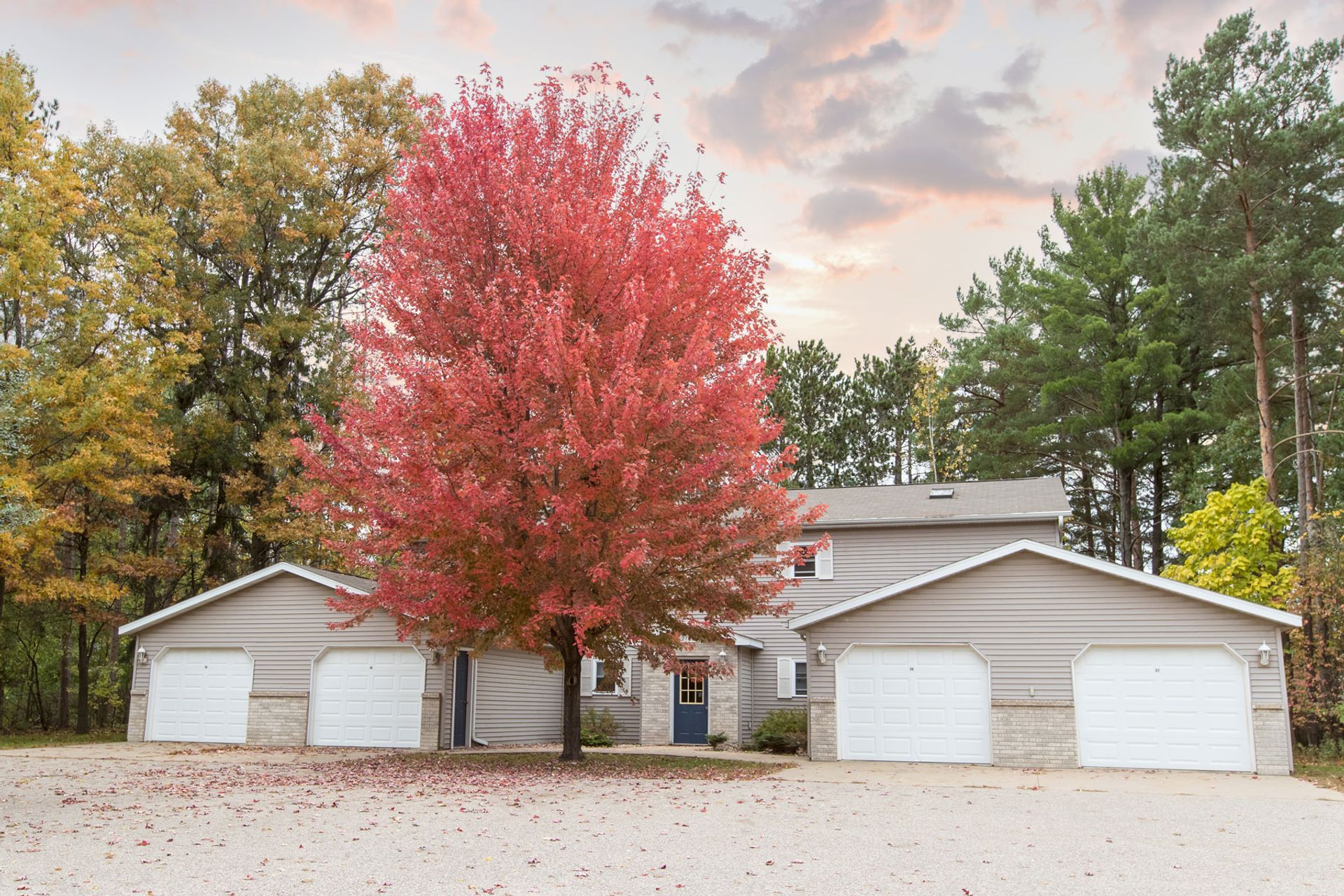 Stevens Point Apartment: 215 Sherman Avenue