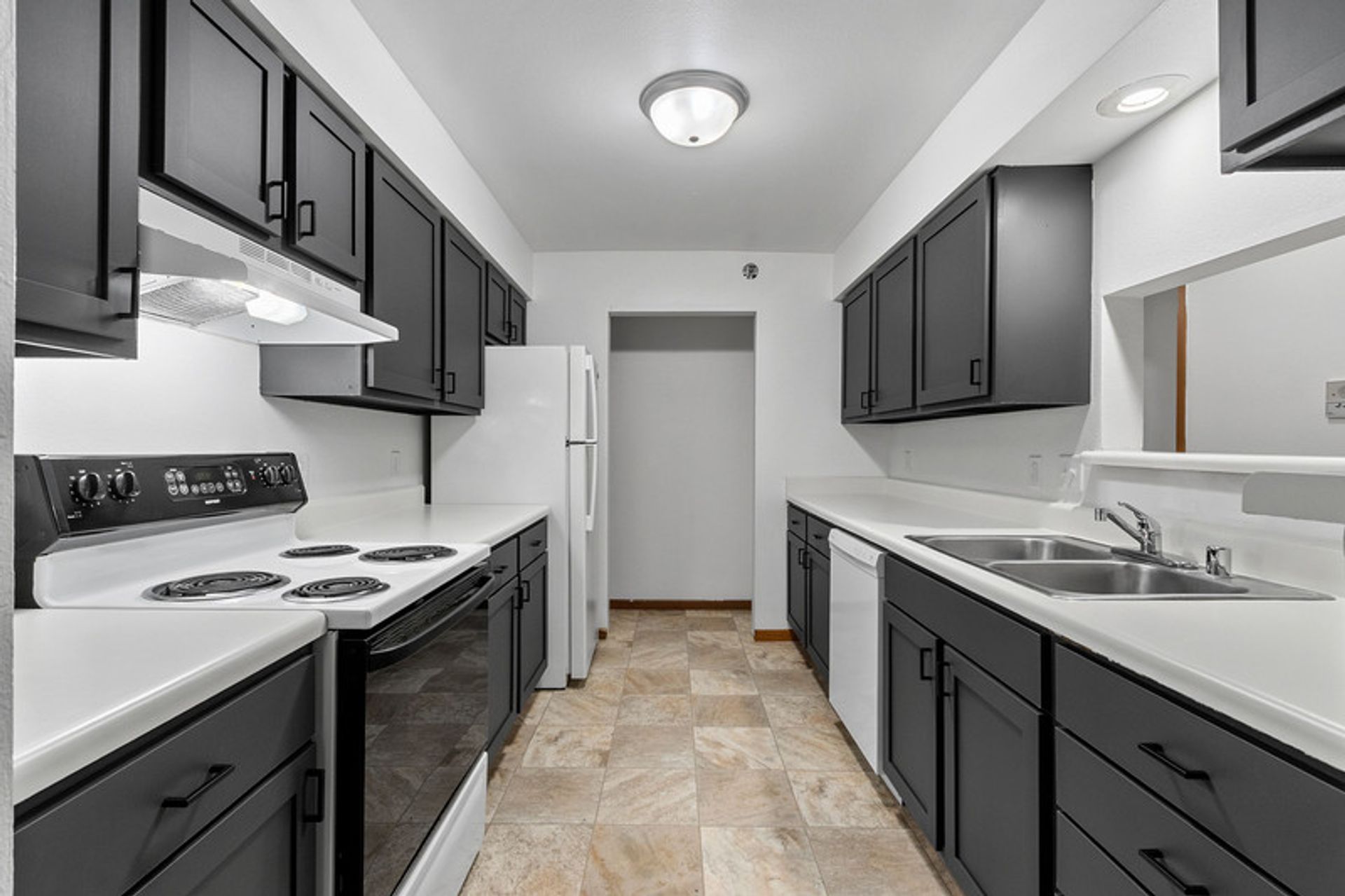 West Bend Apartment: 2021 Barton Avenue