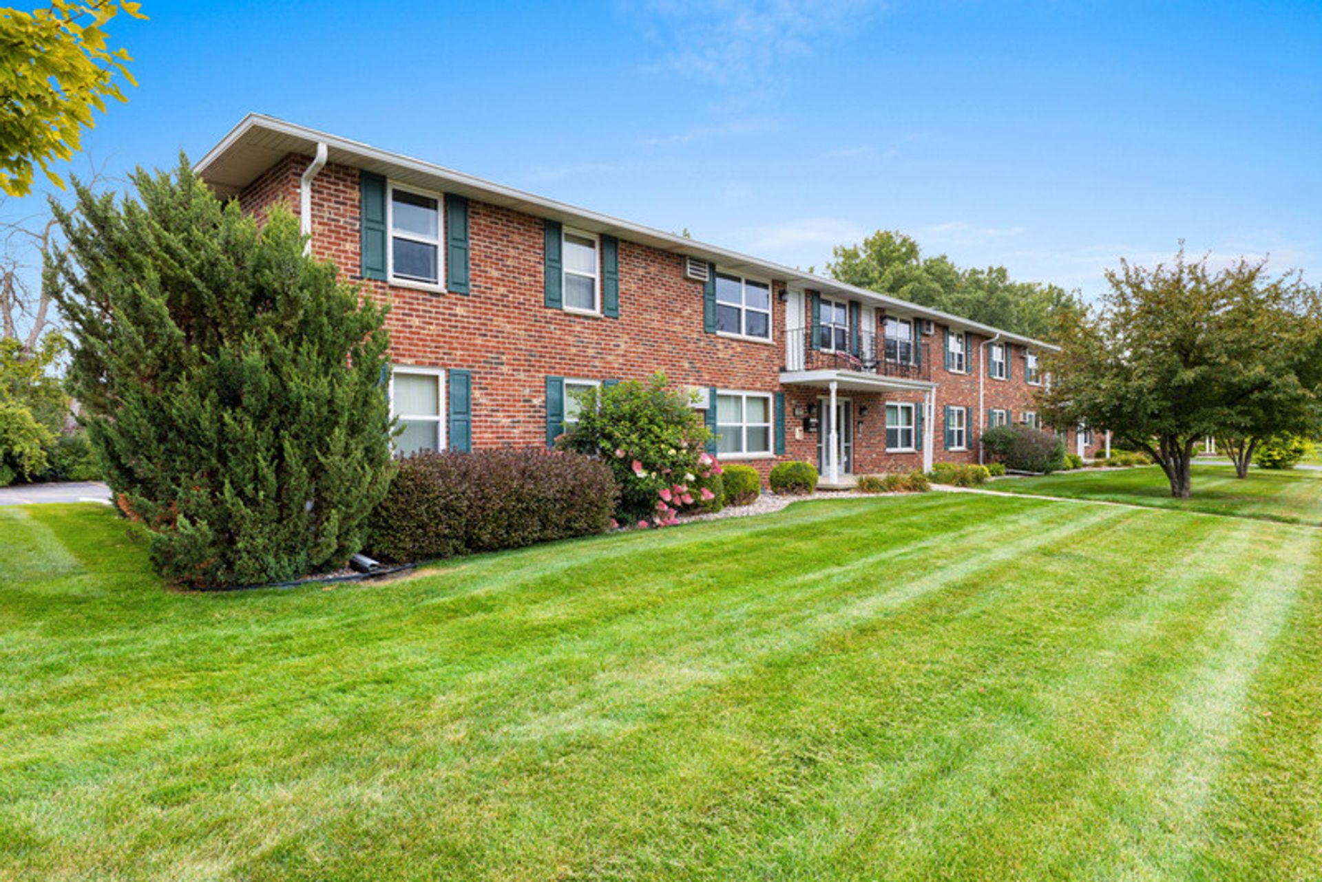Green Bay Apartment: 1145 Roland Lane