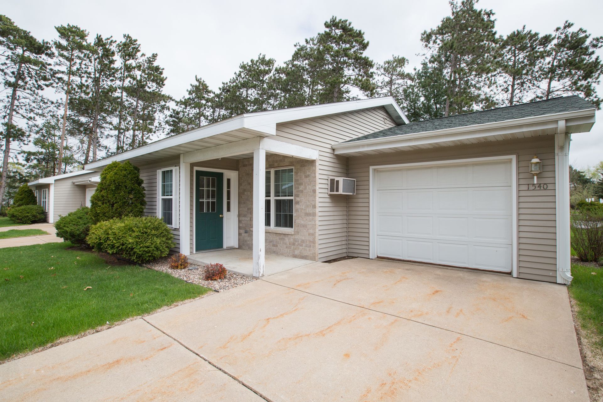 Plover Apartment: 1590 Okray Ave
