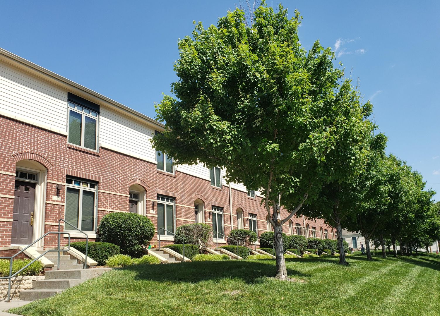 MANHATTAN Apartment: 1013-1029