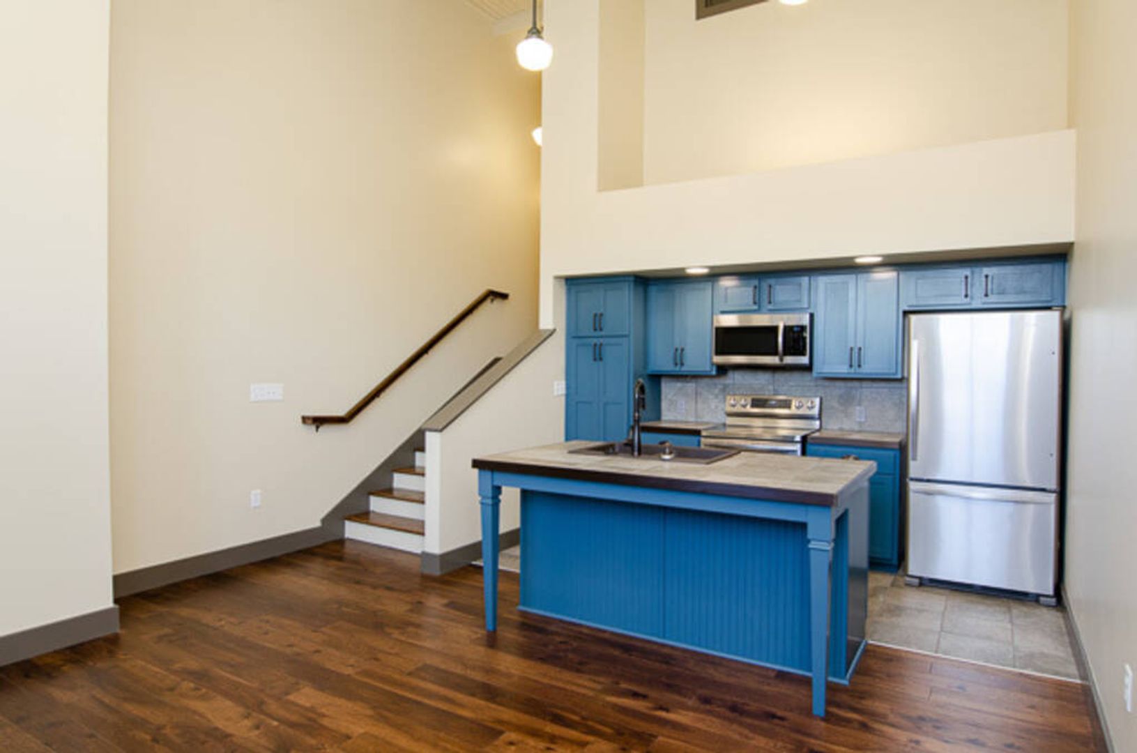 Springfield Condo: 203 West Commercial Street-2F