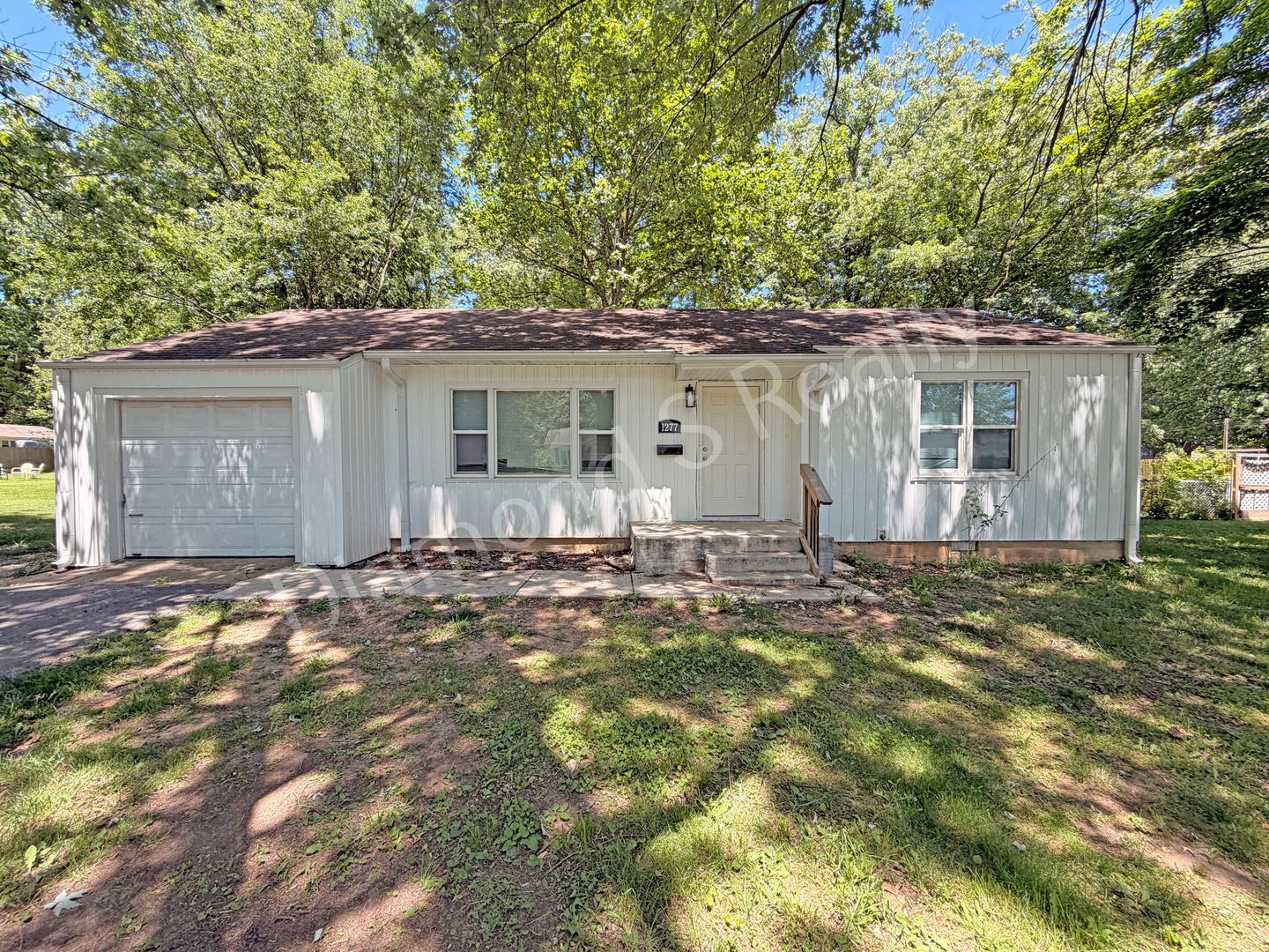 Springfield House: 1277 E Wayland St