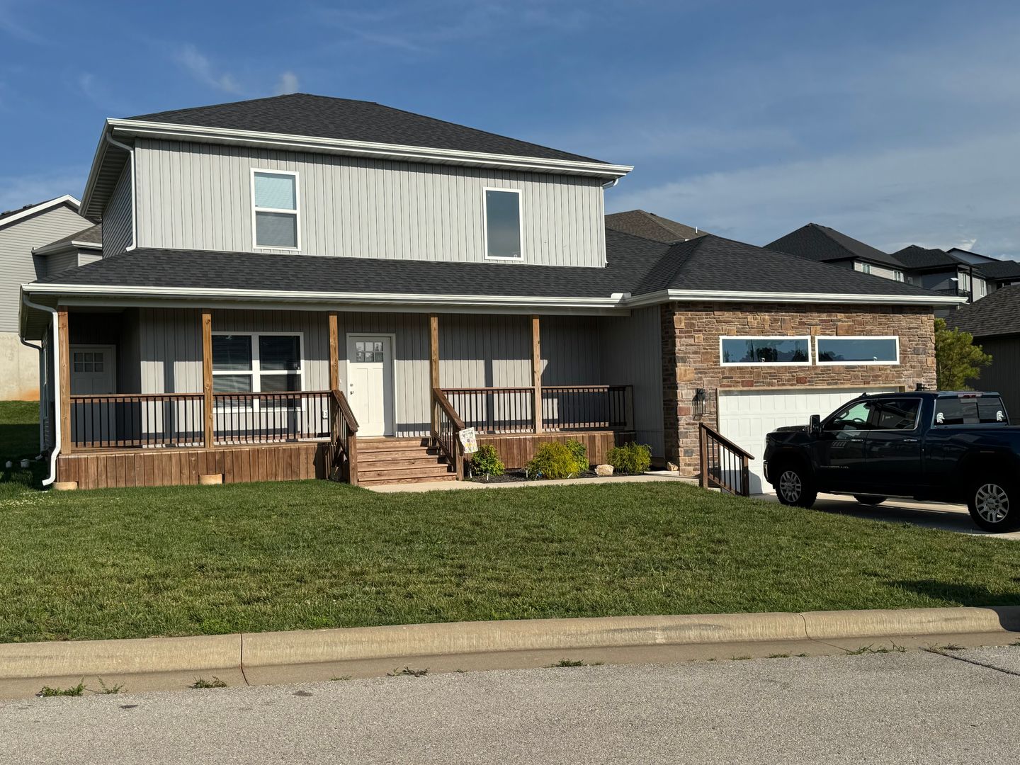 Ozark House: 2124 N Bradbury Ln