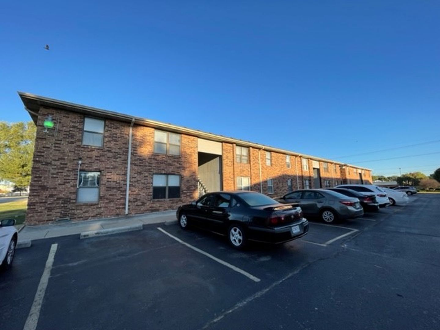 Springfield Apartment: 2159 East Macs Court