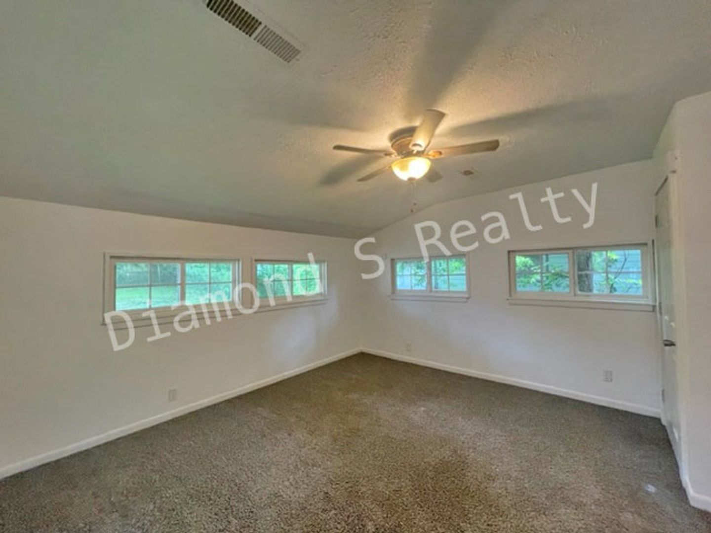 930 West Harrison Street, Springfield, MO 65806