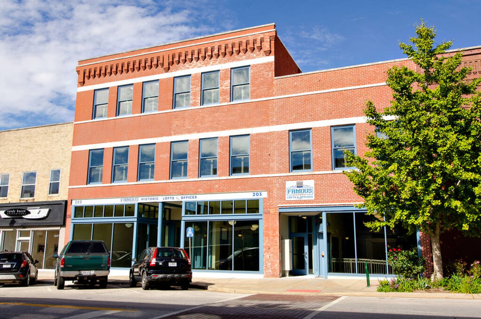 Springfield Condo: 203 West Commercial Street- 3B