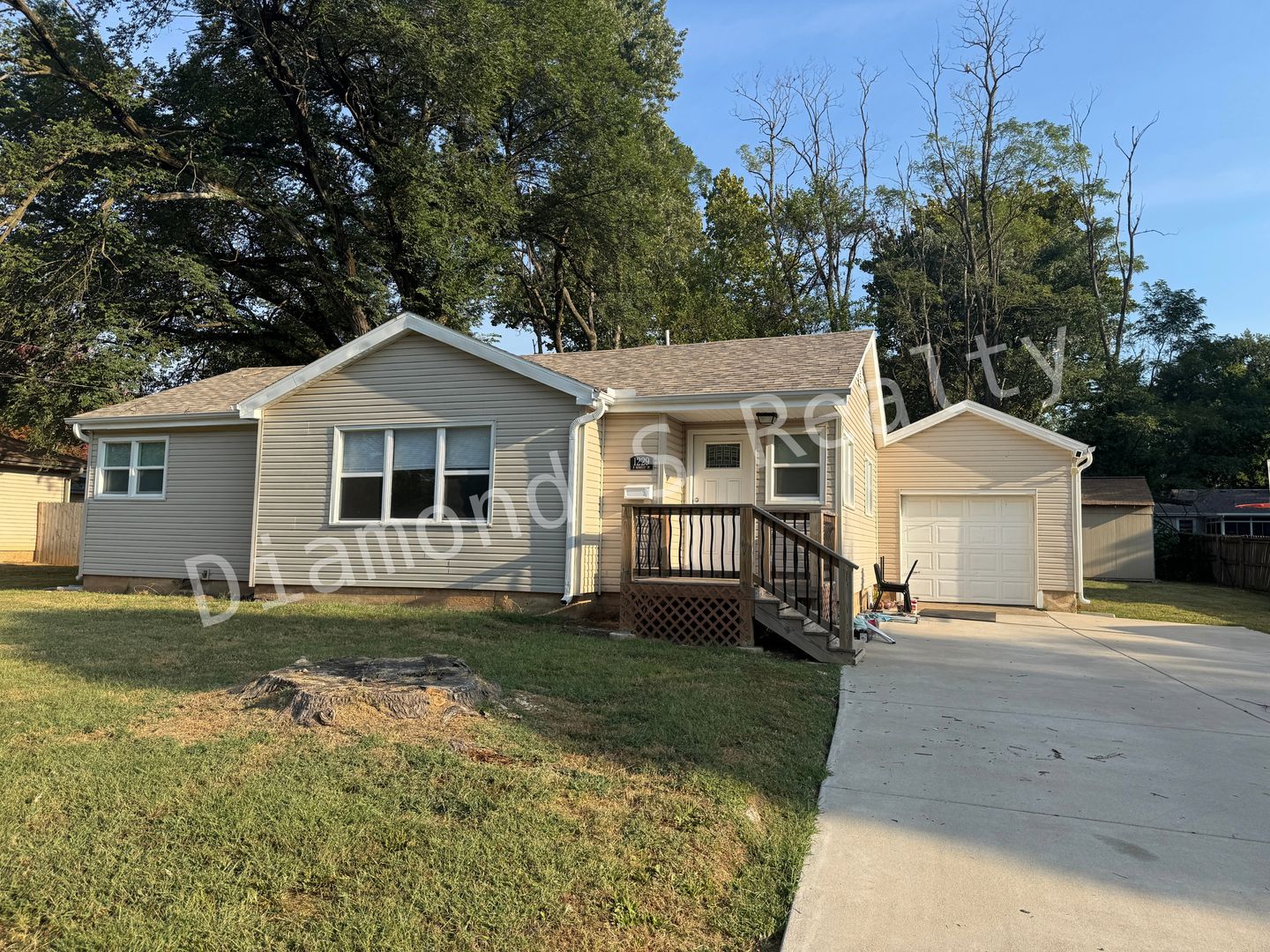 Springfield House: 1229 E Berkeley St