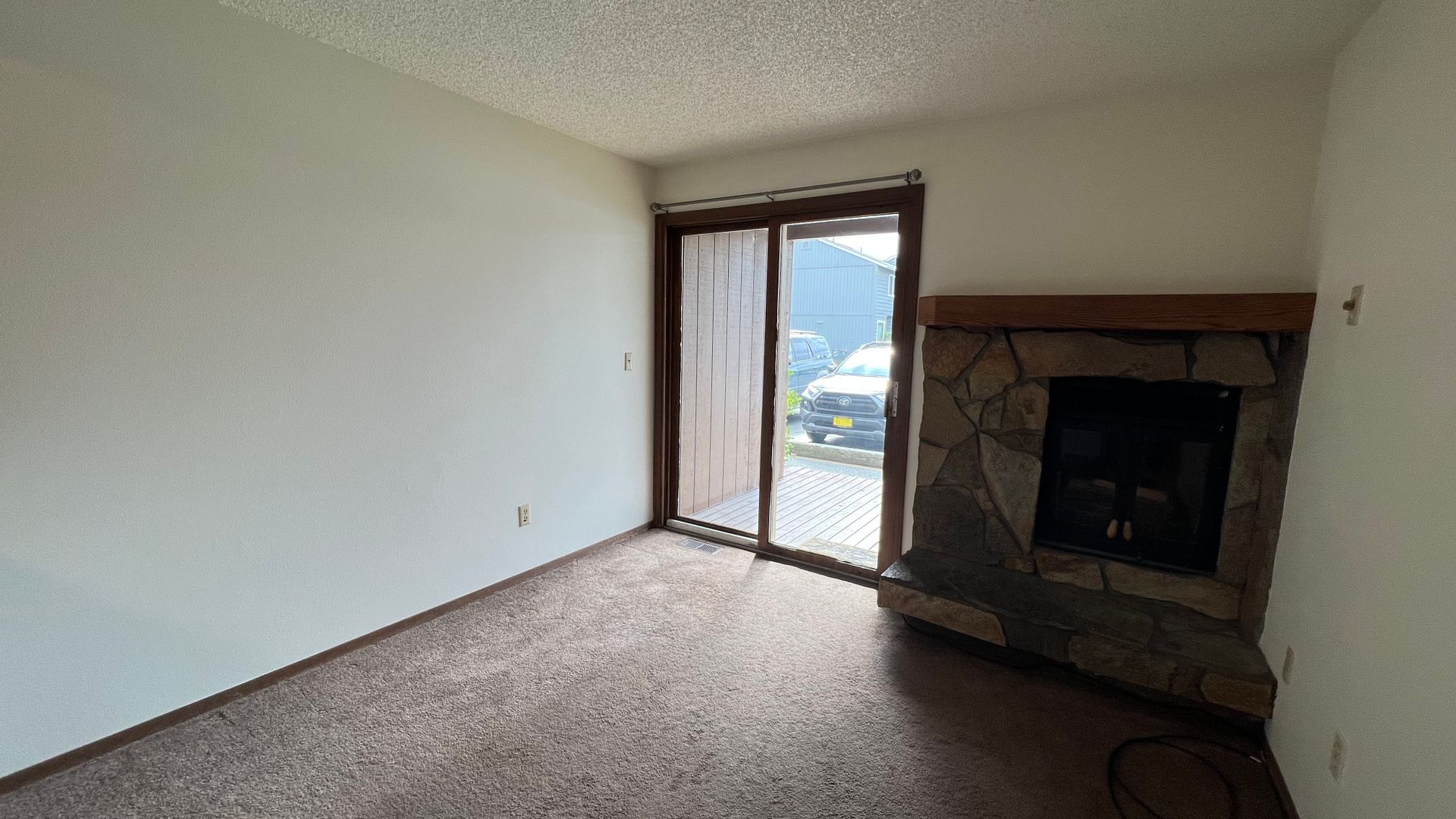 Anchorage Condo: 2200 Minerva Way #B8