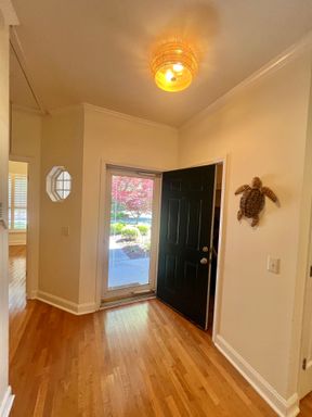 Listing photo thumbnail