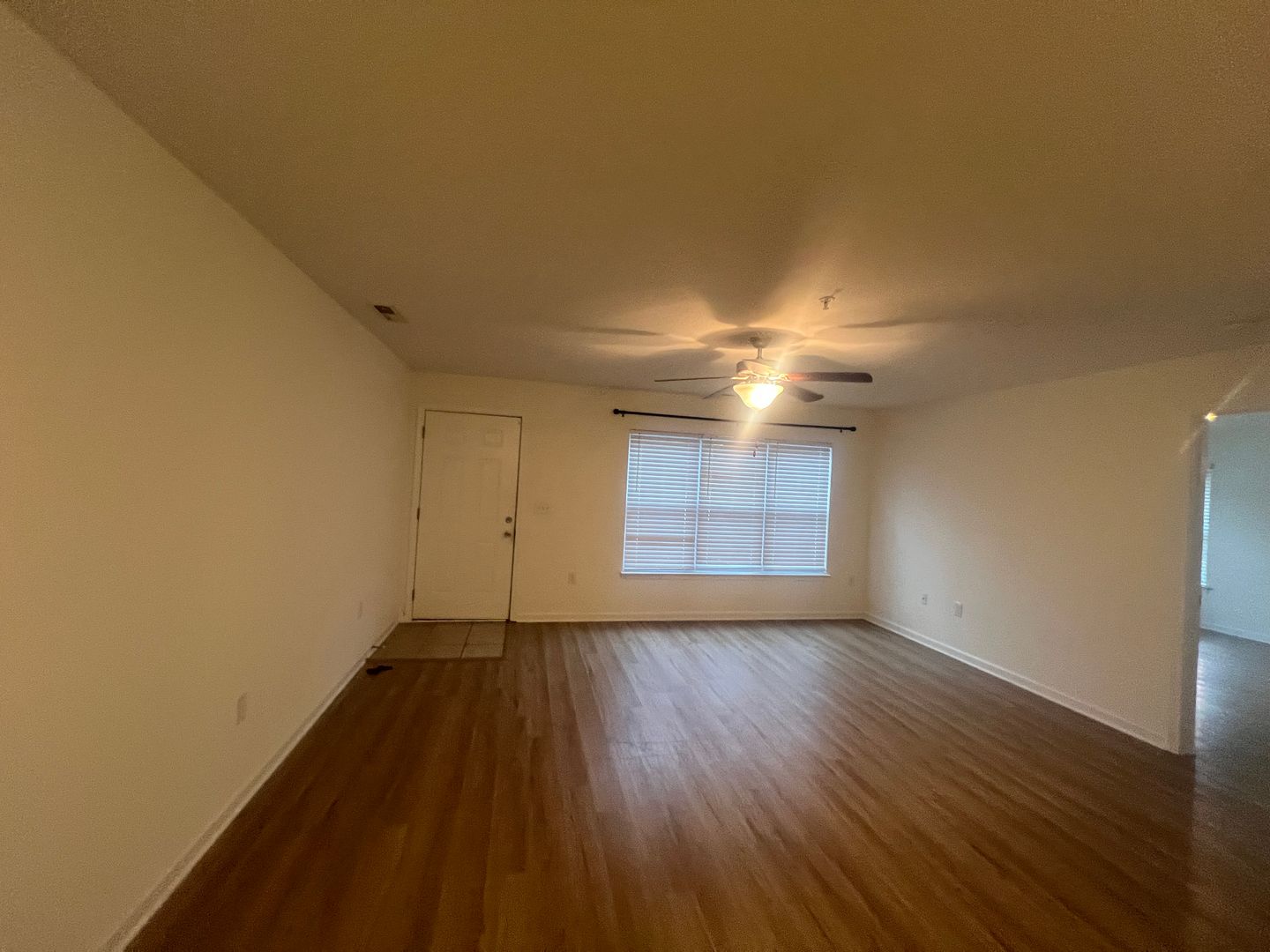 Wilmington House: 4429 Jaybird unit 101