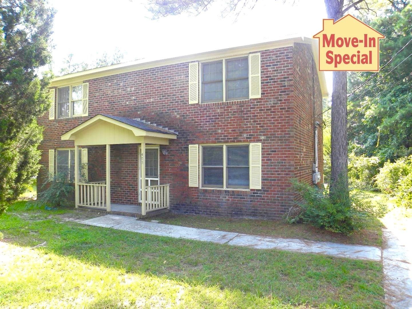 Wilmington House: 403 Lennon Dr.