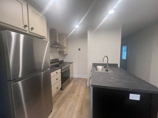 Listing photo thumbnail