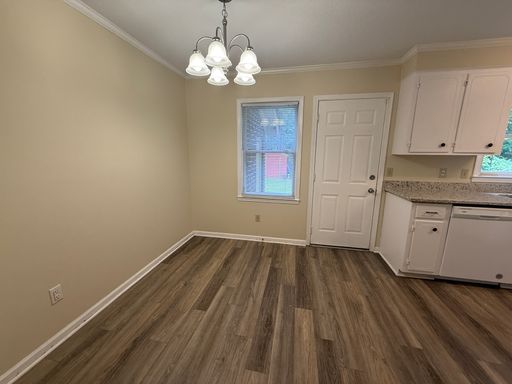 Listing photo thumbnail