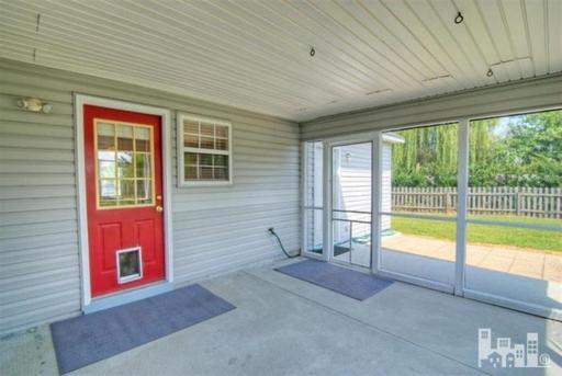 Listing photo thumbnail