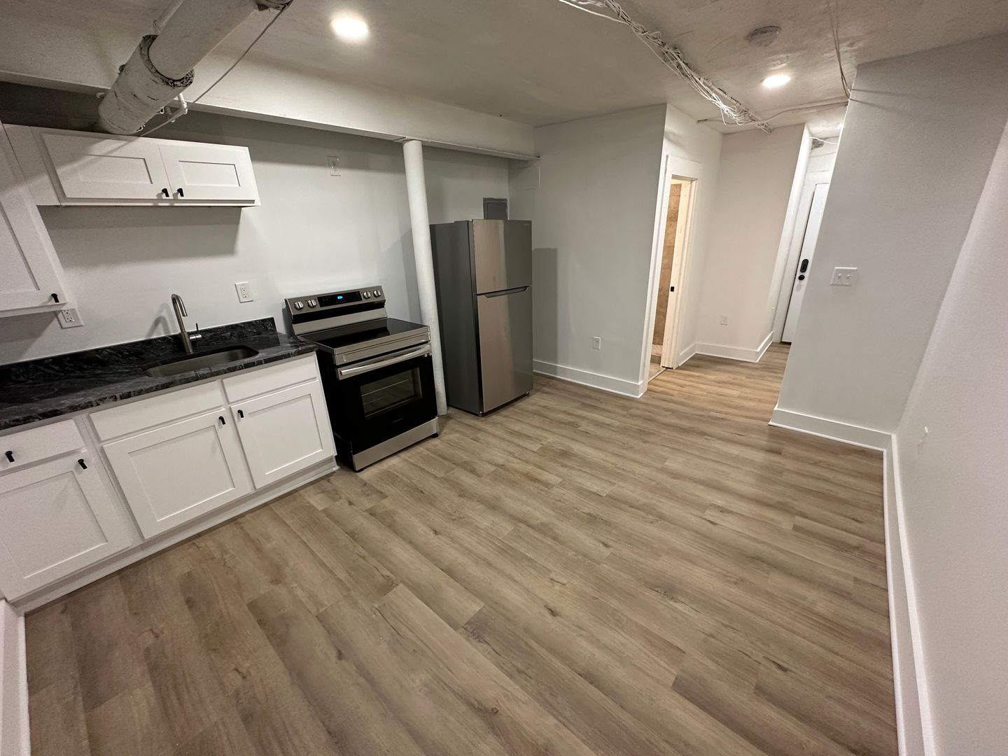 Cleveland Heights Apartment: 14148 Superior Rd