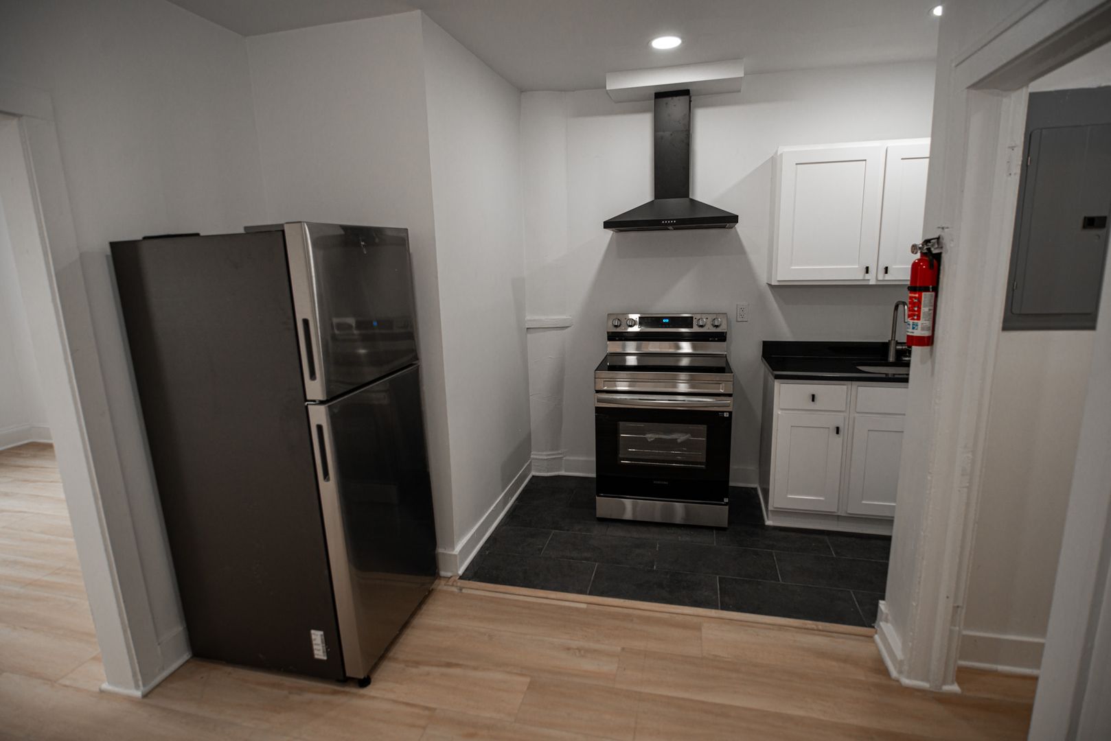 Cleveland Apartment: 1384-1388 W 83rd St