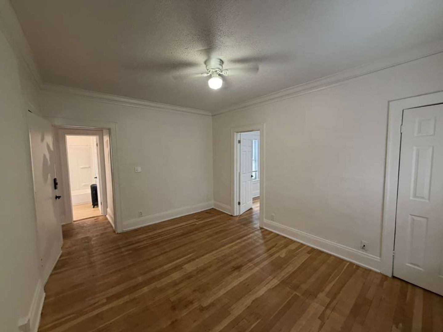 Cleveland Heights Apartment: 14148 Superior Rd