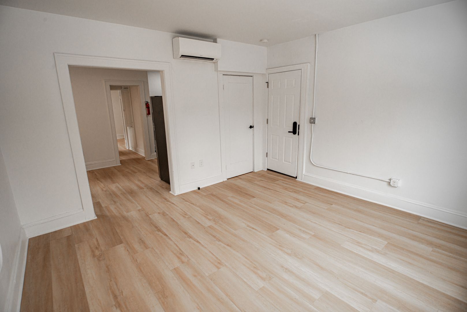 Cleveland Apartment: 1384-1388 W 83rd St