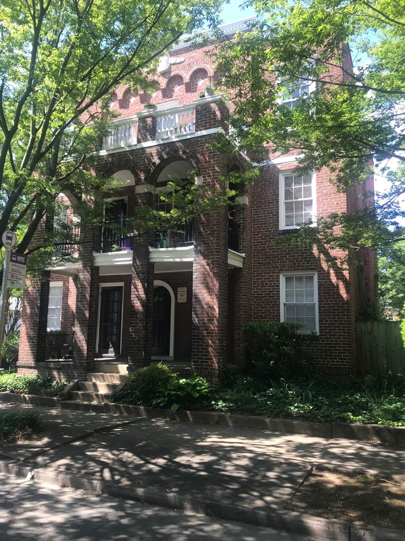 Richmond Apartment: 3132 Park Avenue