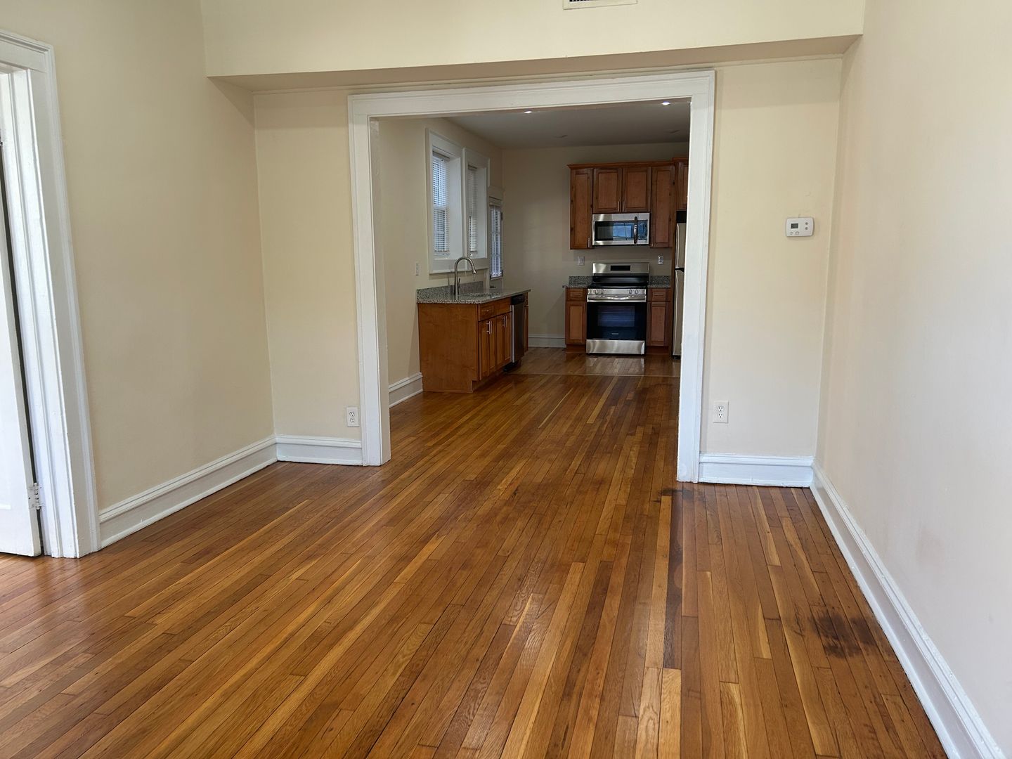 Richmond Apartment: 2826 West Grace Street