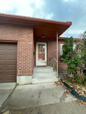 700 E. Taylor Street – photo 1