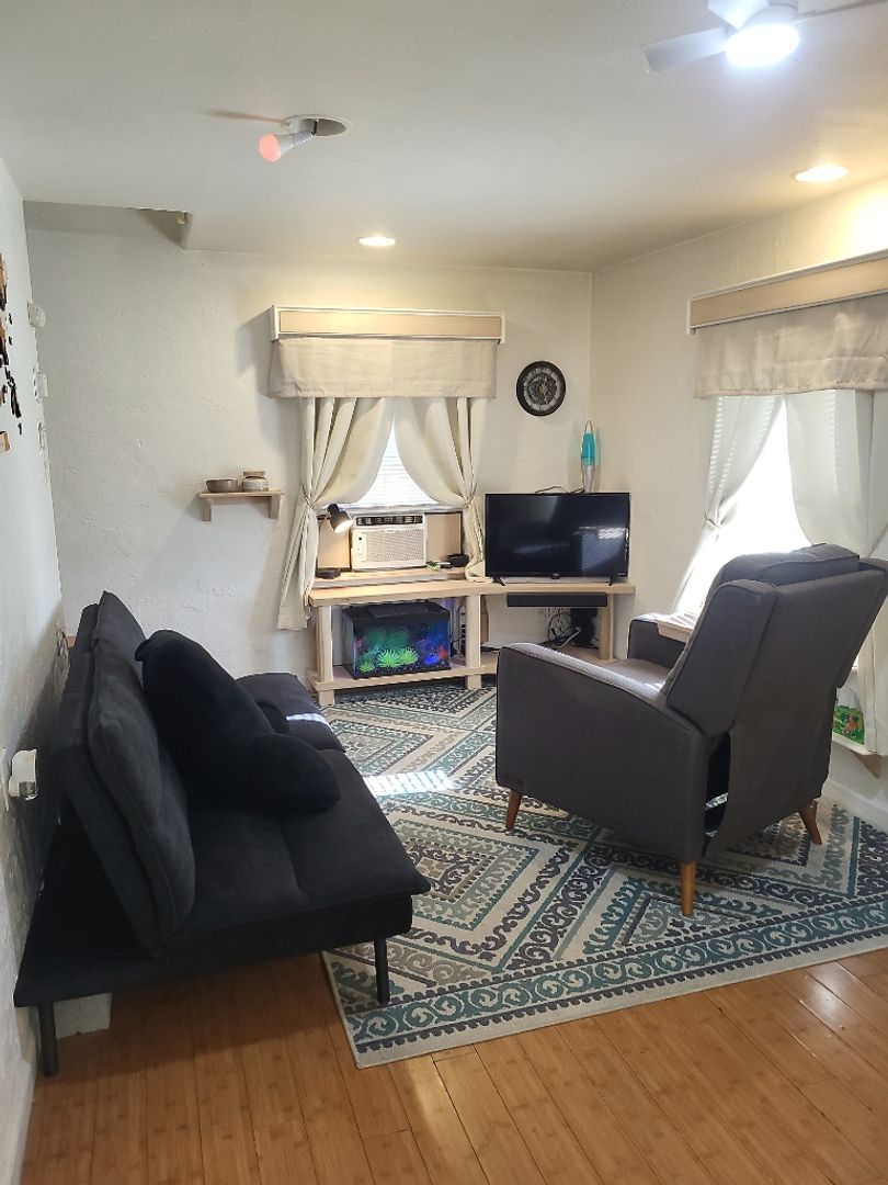 Reno Apartment: 747 Willow Street