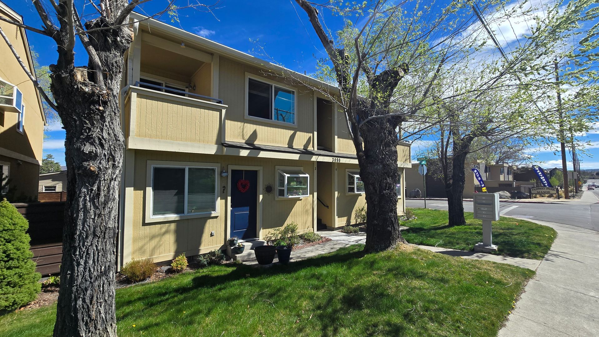 Reno Apartment: 3090 Plumas Street
