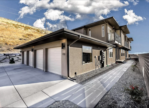 710 Bluffs Ct #102 – photo 1