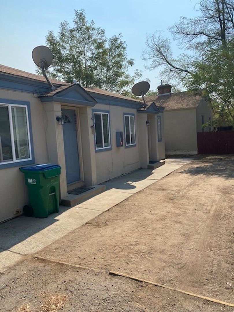 Reno Apartment: 321 E. Taylor Street