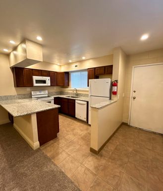 480 Sunshine Lane Reno, NV 89502 – photo 1