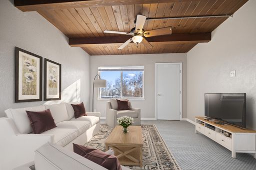 695 Denslowe Dr Unit B – photo 1